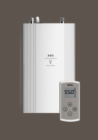 Ob druckfeste oder drucklose Betriebsweise: Der neue elektronische AEG Durchlauferhitzer DDLE 13 Kompakt stellt sofort Warmwasser bis 60°C zur Verfügung – mit hoher Leistungsstärke und ohne Energieverluste. 