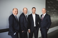 Matthias Dornbracht, sein Sohn Konstantin, Alexander und sein Vater Andreas Dornbracht (v.l.n.r.): die dritte und vierte Generation des Familienunternehmens.<br />Bild: ©Dornbracht, Hartmut Nägele, 2019