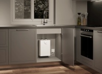 Kurze Leitungswege helfen sparen: Ein 5-Liter-Kleinspeicher „AEG Huz 5 Basis“ reicht in vielen Fällen als Warmwasserquelle an der Küchenspüle aus – ein erstklassiges  Preis-Leistungs-Verhältnis überzeugt bei diesem Gerät.