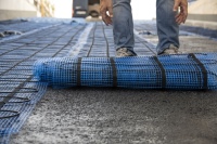 Wer AEG Premium-Partner im Bereich Frostschutz-Systeme wird, profitiert von einer intensiven Partnerschaft mit AEG Haustechnik. Dazu gehören die fachgerechte Vorbereitung, die Unterstützung auf der Baustelle vor Ort und die After-Sales-Betreuung mit Wartungsverträgen, die zusätzlichen Umsatz garantieren.<br />Bilder: AEG Haustechnik