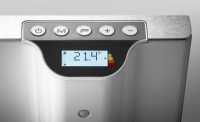 Die Bedienung des Duo-Konvektors erfolgt bequem und einfach über flächenbündige Softtasten, das Display informiert über die gewünschte Raumtemperatur.