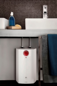 Der „Huz 5 ÖKO DropStop“ vereint die Vorzüge dezentraler 5-Liter-Kleinspeicher mit den Funktionen „DropStop“ und „ThermoStop“ in einem Gerät. Allein daraus resultiere Einsparpotenzale für Energie und Wasser: ca. 30 Euro pro Jahr. 