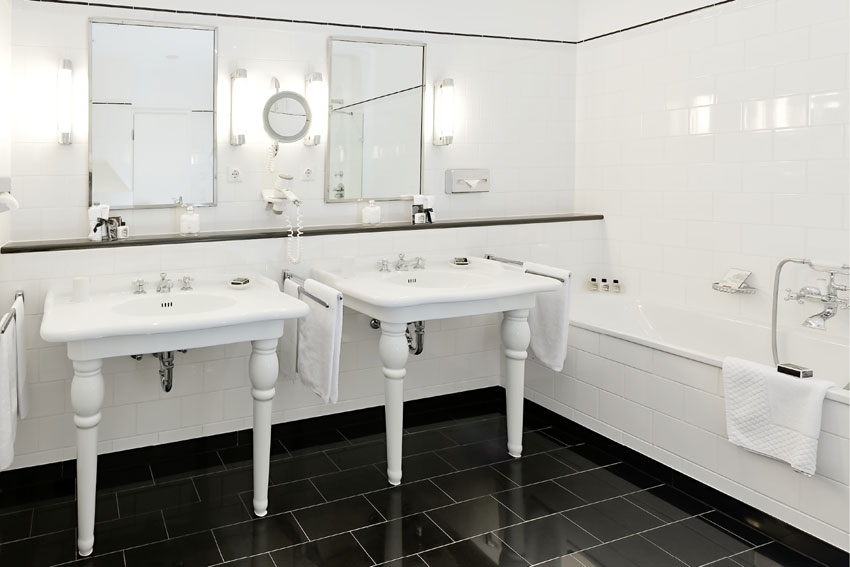 Ein fußwarmer Boden im Hotelbad gehört heutzutage zum...