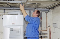 Im nächsten Jahr dürfte es eng werden mit der Installation neuer Heizgeräte – denn nur noch bis zum 25. September 2015 dürfen Hersteller Gas- und Öl-Heizgeräte in Verkehr bringen.