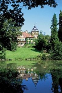 Die Badezimmer des Schlosshotels Lerbach wurden mit.......