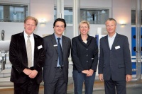 Mit 160 Mitgliedern in Pfullendorf: Burkhard Fröhlich (Arbeitskreis-Vorsitzender), Thomas Mavridis (Geberit PR), Dr. Ilona Klein (stellvertretende Arbeitskreis-Vorsitzende) und Jürgen Schaal (Vorstandsmitglied Arbeitskreis). Foto: Geberit