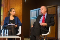 STIEBEL ELTRON-Geschäftsführer Dr. Nicholas Matten als Vertreter des Wärmesektors im Rahmen der Podiumsdiskussion bei der Electrification-Alliance-Veranstaltung in Brüssel. <br />Bild: STIEBEL ELTRON