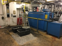 Zuerst wurde der alte Brennwertkessel demontiert und einer der neuen SGB 400H provisorisch in das System eingebunden. Später wurde dann auch der Niedertemperaturkessel mit 300 kW sowie die gesamte Hydraulik ausgetauscht.<br />Bilder: Michael Dove, D&D Gebäudetechnik GmbH