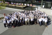 Zum Management-Meeting begrüßte Stiebel-Eltron-Geschäftsführer Rudolf Sonnemann im Holzmindener Energy Campus rund 150 Führungskräfte des Unternehmens aus dem In- und Ausland, die Aufsichtsratsmitglieder sowie die Familien der Inhaber Frank und Dr. Ulrich Stiebel.