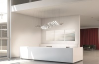 OLEDs, wie hier in einer Empfangshalle, lassen sich beliebig formen.<br />Bild: <a href="https://www.licht.de/de/"target="_blank">licht.de</a>