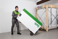Einfache Einbringung und geringer Montage-aufwand sind zwei zentrale Pluspunkte der Pellematic Condens, des neuen Pellet-Brennwertkessels von ÖkoFEN. 