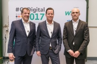 (v.l.n.r.): Dr. Carsten Voigtländer (Vorsitzender der Geschäftsführung der Vaillant Group), Oliver Hermes (Vorstandsvorsitzender der WILO SE) und Dr. Thomas Schlenker (Senior Vice President Global Engineering & Chief Digital Manager der Schüco International KG) auf dem Strategiegipfel „#GoDigital2017“.<br />Bild: Wilo