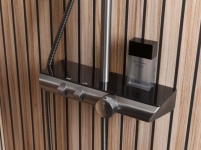 Die Oberfläche des AquaXPro 200 Thermostats in Gunmetal.......