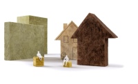 Am und im Haus angebracht, spart eine Dämmung aus Mineralwolle Energie und vor allem Geld. Neben der thermischen Behaglichkeit bietet der Dämmstoff gleichzeitig besten Lärm- und Brandschutz.