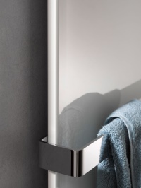 Auch in der superflachen Glas-Variante überzeugt der Retango mit seiner ansprechenden Optik. Erhältlich ist er in verschiedenen Größen und damit sowohl für kleine als auch größere Bäder geeignet.