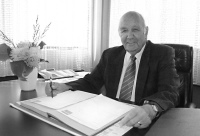Helmut Reißer, der ehemalige Geschäftsführer, Vorstand und langjährige Firmeninhaber der REISSER AG, ist verstorben. <br />Bild: REISSER