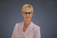 Alice Godderidge ergänzt mit 1. Juni 2021 die Unternehmensspitze des Kunststoffrohr-Spezialisten POLOPLAST<br />Foto: Ulli Engleder<br /><br /><br />