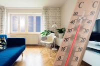 Bei Hitze in der Wohnung steigt die Konzentration flüchtiger organischer Verbindungen (VOC) aus Möbeln, Baustoffen und Wohntextilien. <br />Bild: Climacell