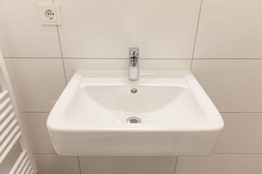 Alle 137 Bäder im Apartmenthaus Cubus130 in Frankfurt...