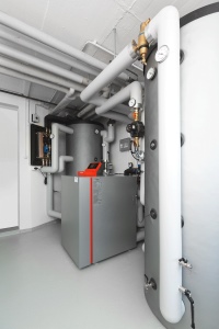 Bei der Sanierung der Heizanlage wurden neben einer Geothermie-Wärmepumpe und einer neuen Umwälzpumpe zahlreichen Taconova-Produkten eingebaut: