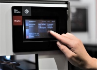 Alle Wärmepumpen von Dimplex werden jetzt serienmäßig mit einem übersichtlichen Touch-Display ausgestattet.<br />Bild: Glen Dimplex<br />