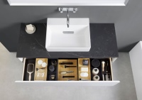 Für mehr Ordnung im Inneren der Schublade steht wahlweise ein modulares Organisationssystem zur Verfügung.