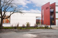 Im temporären Neubau des Käthe-Kollwitz-Gymnasiums/Hannover sorgen sowohl ein zentrales sowie acht dezentrale Airflow Lüftungsgeräte für eine gute Lernatmosphäre.