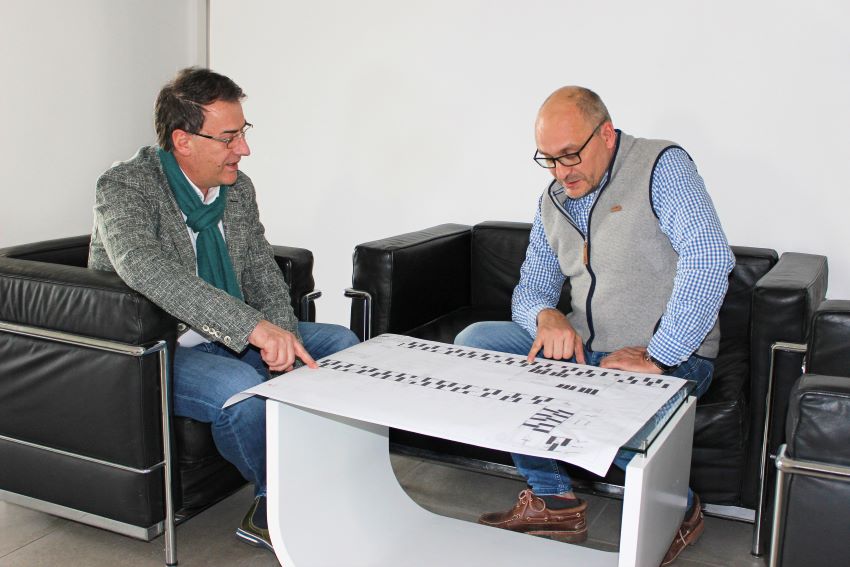 Fachplaner Thomas Runkel (rechts) und Airconomy-Projektleiter...