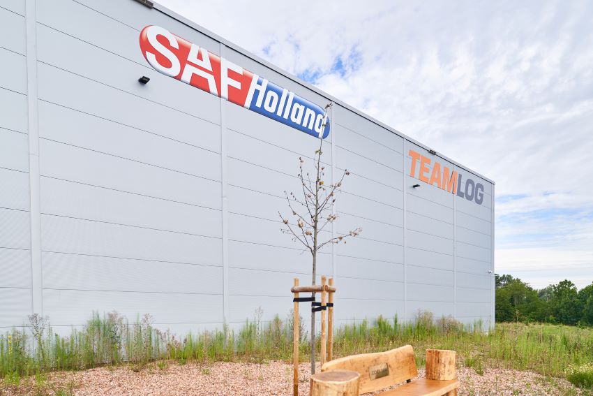 Das neue13.500 qm große Logistikzentrum bietet Platz...