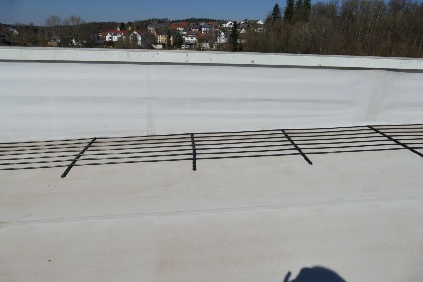 Heizschleifen verlegt in Montagestegen, als praktikabel...