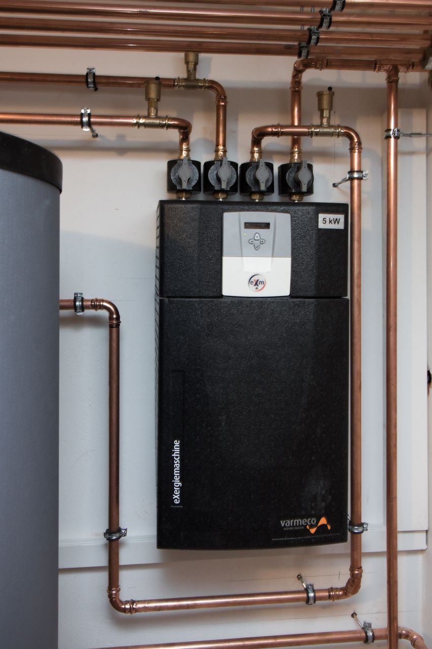 Die eXergiemaschine compact hebt mit geringem Energieeinsatz...