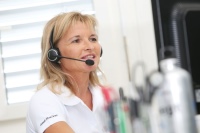 Sollten trotz der selbsterklärenden Montage des Dusch-WCs doch Fragen auftauchen, bietet Geberit einen Telefonservice an, der den Installateuren kompetent und mit viel Erfahrung zur Seite steht.<br />Bilder: Geberit