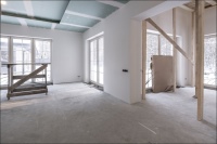 Baufamilien achten auf die Verwendung nachhaltiger, energiesparender Materialien. Moderne Kunststofffenster liegen im Trend, da sie den Energieverbrauch senken und recyclingfähig sind.<br />Bild: 123rf/Veka