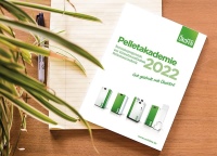 Das neue Schulungsprogramm 2022 der ÖkoFEN Pelletakademie steht unter: <a href=" https://www.oekofen.com/de-de/pelletakademie/" target="_blank">www.oekofen.de/de/pelletakademie</a> zum Download bereit und kann zudem unter Tel. 08204 2980-0 oder per E-Mail an <a href= "mailto:info@oekofen.de">info@oekofen.de</a> kostenlos bestellt werden.
