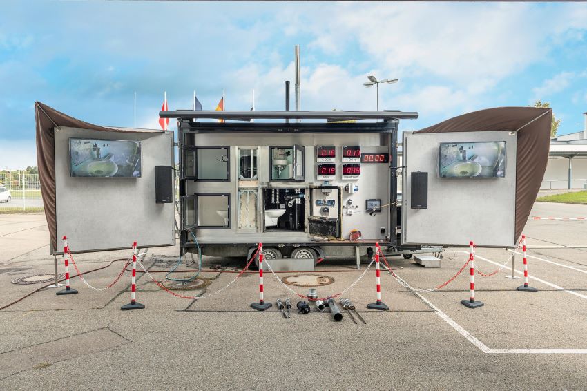 Um das Gefahrenpotential eines Brandes im Installationsschacht...