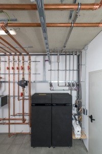Das Trinkwasser-Management-System „AquaVip Solutions“ stellt aktuell in verschiedenen Pilotprojekten unter Beweis, wie bei einer ganzheitlichen Betrachtung der Trinkwasser-Installation ohne Komforteinbußen die Zielgrößen „Erhalt der Trinkwassergüte“ und „Verringerung des Primärenergieeinsatzes für Trinkwasser warm“ zusammengeführt werden können.<br />Bilder: <a href=" https://www.viega.de/de/homepage.html" target="_blank">Viega</a>