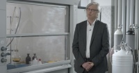 In enger Zusammenarbeit mit anerkannten Wissenschaftlern, hier dem Hygieniker Professor Dr. Thomas Kistemann (u. a.  stellvertretender Direktor des Instituts für Hygiene & Public Health der Universität Bonn), hat Viega in den vergangenen zwei Jahrzehnten wichtige Grundlagenarbeit zum Thema Erhalt der Trinkwasserhygiene geleistet. Jetzt kommt das Kapitel „Energieeffizienz bei der Warmwasserbereitung“ hinzu. 