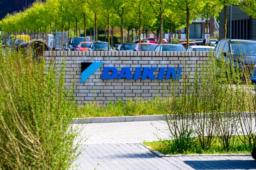 Daikin unterzeichnete am 29.6.2022 gemeinsam mit Branchenvertretern...