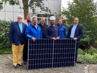 Projektteam (v.l.n.r.): Frank <br />Stolper, Director Plant Zella-Mehlis <br />und Projektleiter; Markus Tehar, <br />Manager Indirect Sourcing; <br />Michael Scheb, Supervisor <br />Infrastructure; Thomas Limpert, <br />Quality Specialist; Andreas Benz, <br />iAccess Energy (unser externer <br />Partner); Oliver Kratschmer, <br />Manager Maintenance; Stefan <br />Endres, Director Plant Hassfurt<br />Bilder: Uponor
