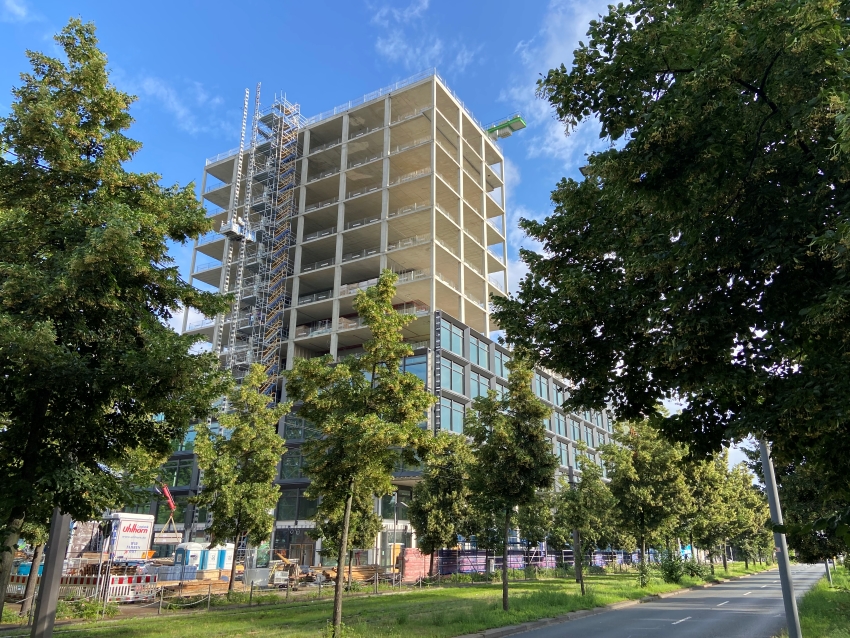 Der Bau ging zügig voran: Grundsteinlegung war im...