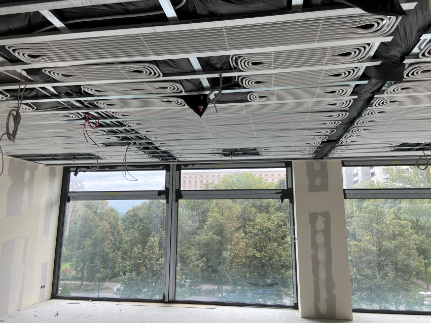 Die Uponor Thermatop M Module werden in die Profile...