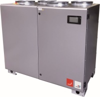 Zehnder SILVERTOP ist besonders kompakt dimensioniert, wodurch es sich auch bei beengten Platzverhältnissen optimal installieren lässt. Darüber hinaus überzeugen alle Kompaktgeräte durch eine zeitsparende Plug & Play Montage, intuitive Bedienbarkeit und einfache Einbindung in die Gebäudeleittechnik.
