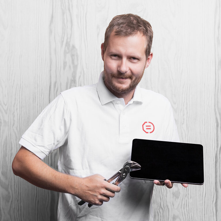 Matti Hennel, Geschäftsführer von Enloc Construct:...