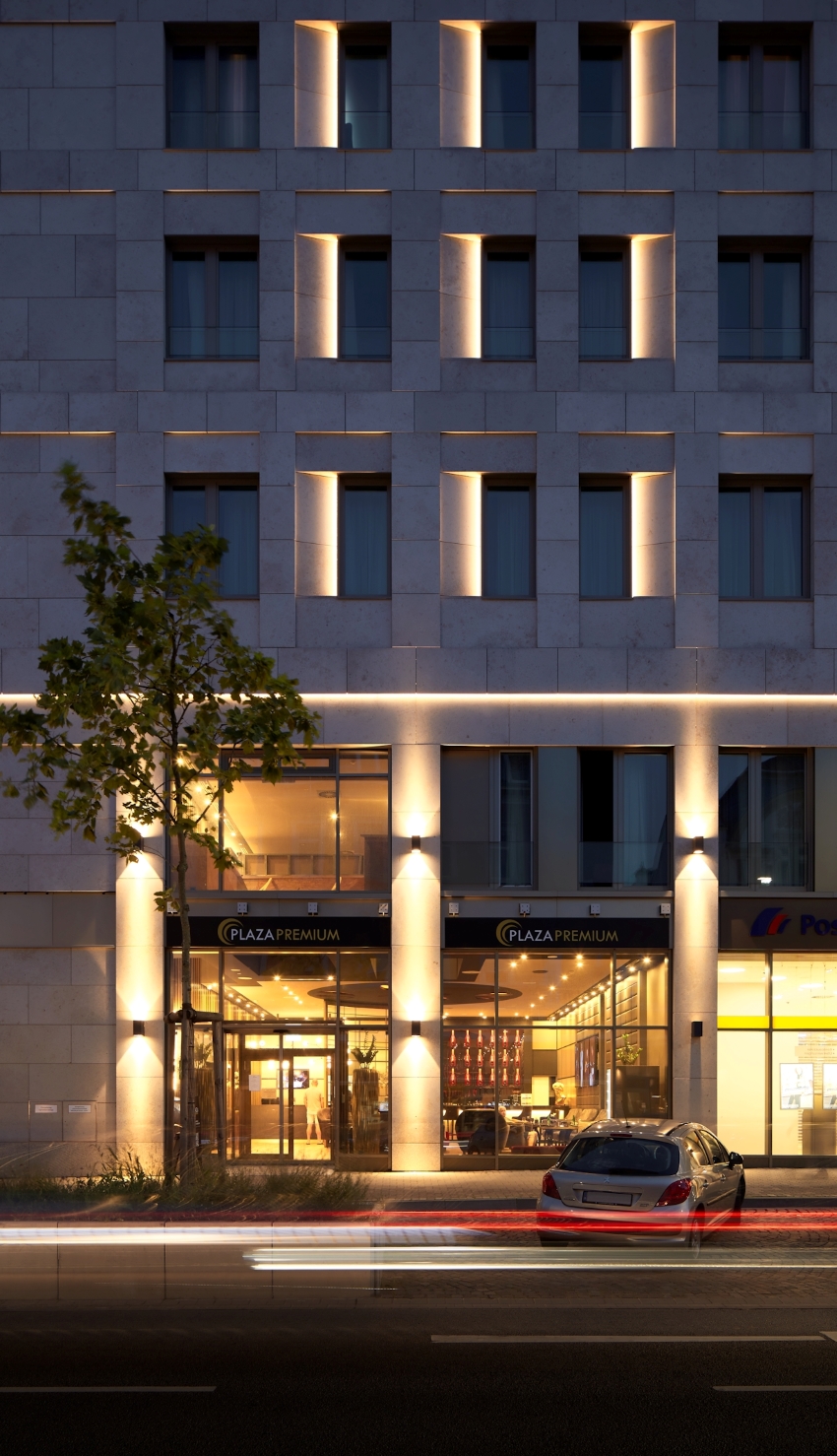 Plaza Premium Architektur