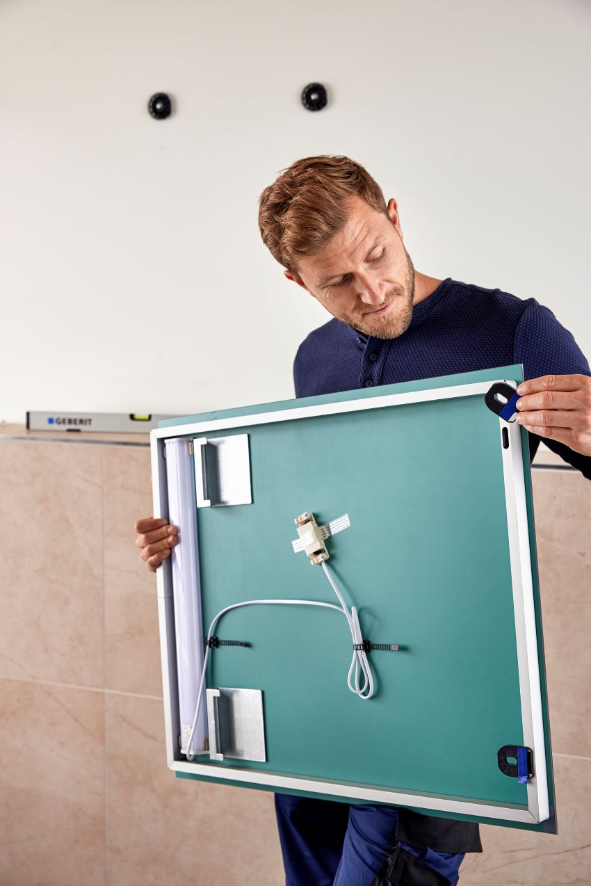 Die neuen Spiegelmodelle bieten eine innovative Befestigungslösung...