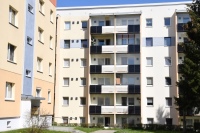 Der Plattenbau als ökologisches Vorbild: Ein Pilotprojekt in Stadtroda in Thüringen soll zeigen, wie DDR-Typen-Wohnhäuser energieeffizient saniert werden können. Für Energieeinsparung sorgen u.a. Systeme für Wärmerückgewinnung aus Abwasser und Abluft. 