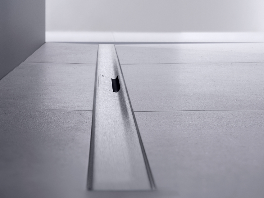 Schmal und funktional: Die Duschrinne Geberit CleanLine50...