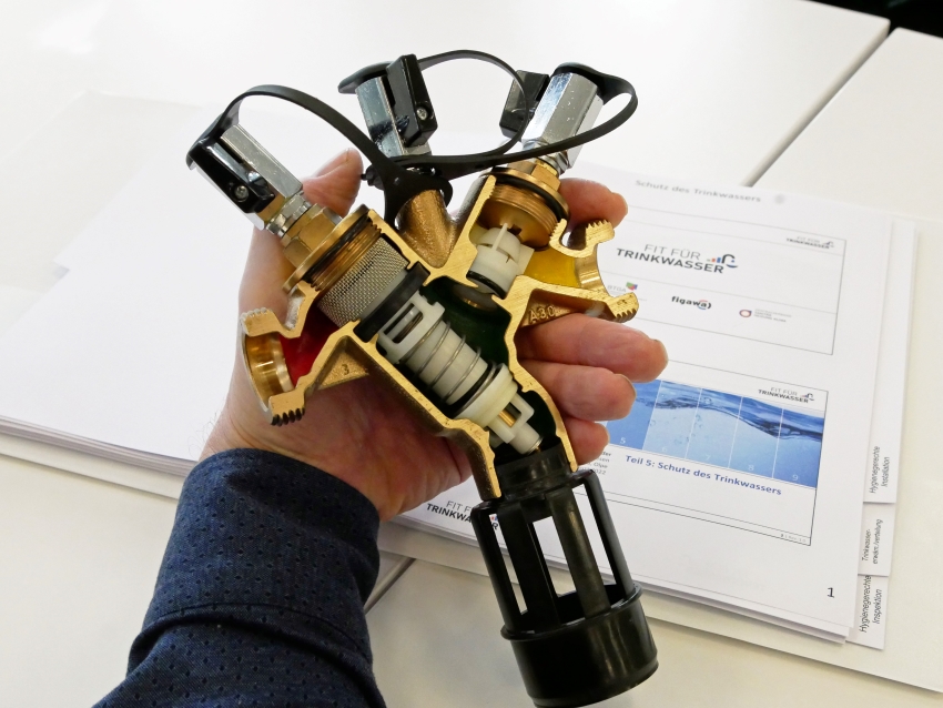 Ein Systemtrenner wird transparent: Welche Komponenten...
