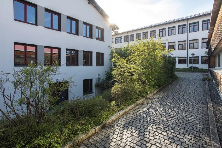 Die Sport-Mittelschule Hauzenberg ist eine der größten...