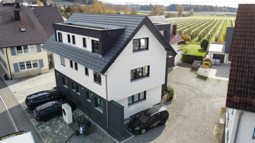 In Salem ist ein zeitgemäßes Dreifamilienhaus entstanden....